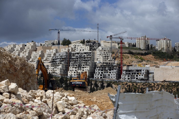 Israel approves hundreds of settlement homes
